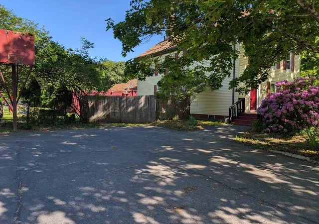 2nd image of 440 Old Somerset Ave, North Dighton, MA 02764 | MLS# 73529559