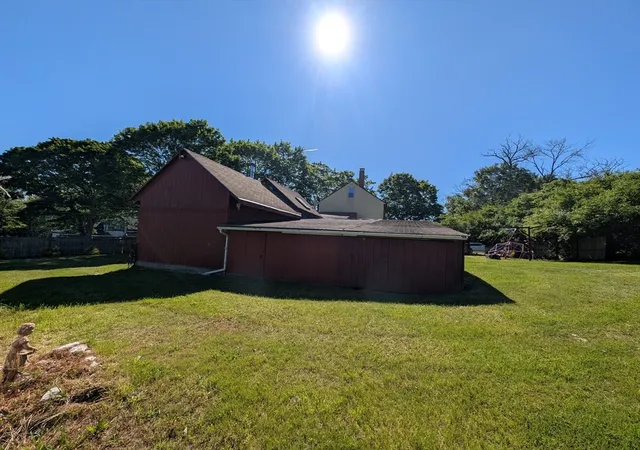 5th image of 440 Old Somerset Ave, North Dighton, MA 02764 | MLS# 73529559