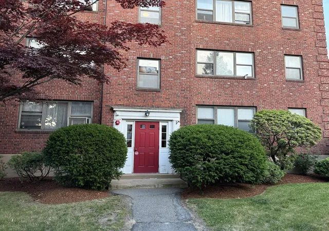 Homes for sale in Lynn, MA | 117 Nahant St #1, Lynn, MA 01902 | MLS# 73541370