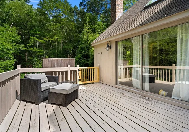 Photo 4 of Sale Pending at 2 Bassett Brook, Duxbury, MA 02332 | MLS# 73568319 | Listing updated on 2026-09-03
