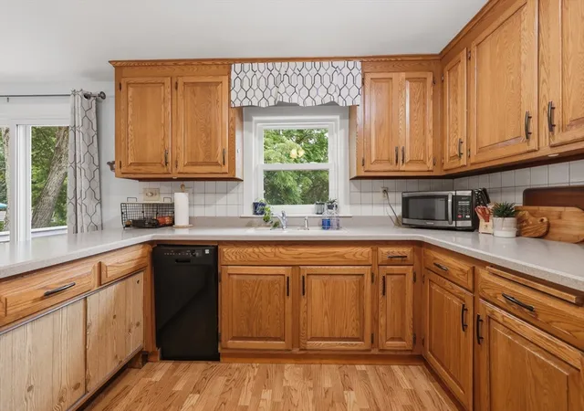 Homes for sale in Woburn, MA | 1 Middle Street, Woburn, MA 01801 | MLS# 73546760