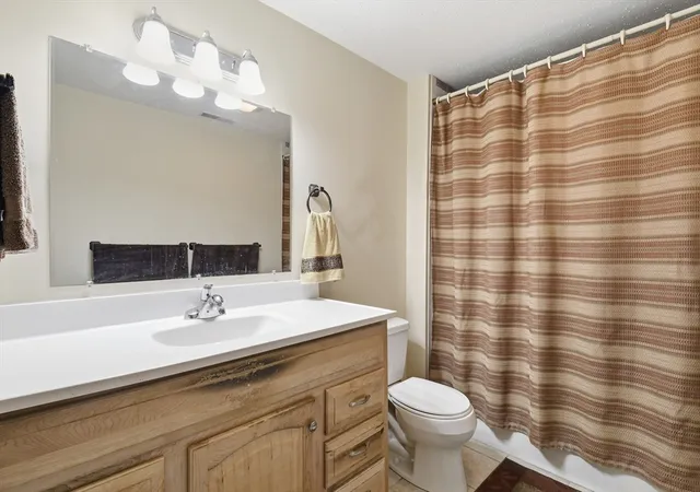 2nd image of 77 Ellen St, Leominster, MA 01453