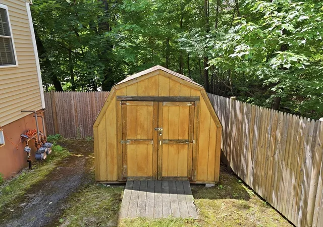 5th image of 77 Ellen St #77, Leominster, MA 01453 | MLS# 73546495