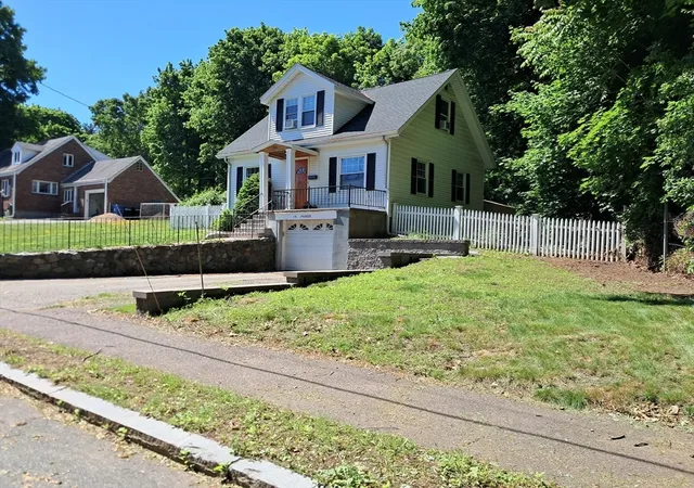 2nd image of 116 Parker Rd, Wakefield, MA 01880 | MLS# 73528294