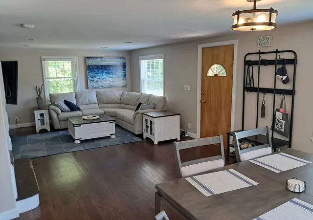 4th image of 116 Parker Rd, Wakefield, MA 01880 | MLS# 73528294