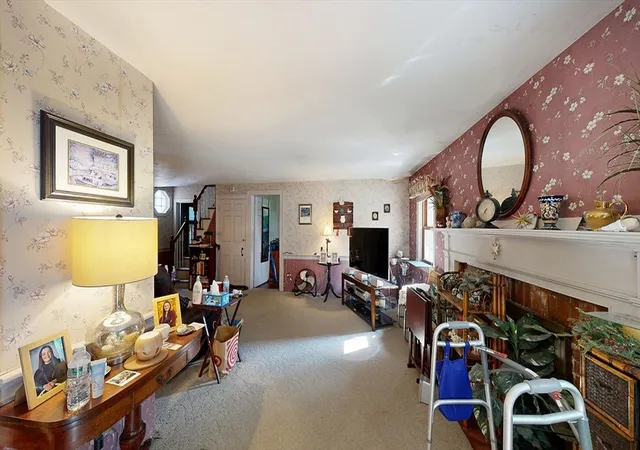 3rd image of 18 North Ave, Attleboro, MA 02703 | MLS# 73563508