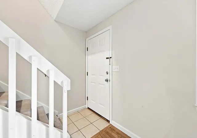 Listing Photo 5 - Condo for sale in building located at 720 Russell Rd, Westfield, MA 01085 - Unit #C