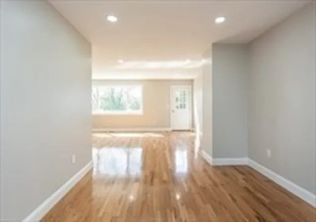 4th image of 579 Smt St, Fall River, MA 02724