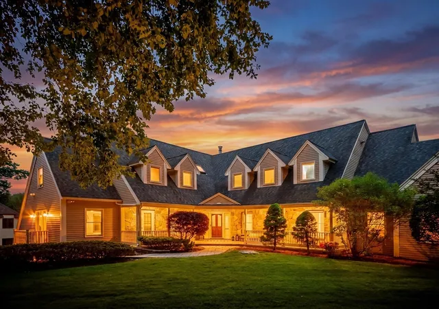 3rd image of 20 Seten Circle, Andover, MA 01810 | MLS# 73534017