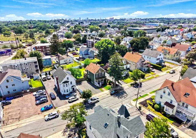 38th image of 223 Webster St, Malden, MA 02148 | MLS# 73557400
