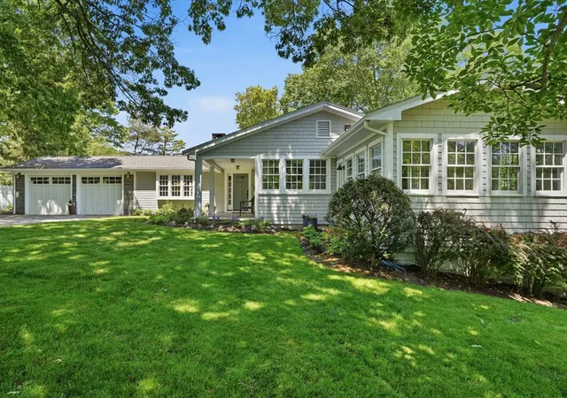 1st image of 10 Boulder Glen Rd, Hingham, MA 02043 | MLS# 73534259