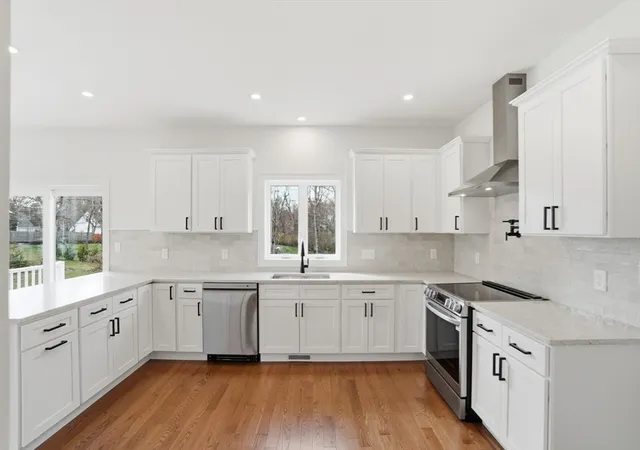 5th image of 12 Valley Run Dr, Attleboro, MA 02703 | MLS# 73498607