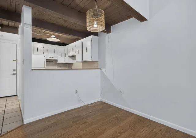 4th image of 993 Massachusettes, Arlington, MA 02476