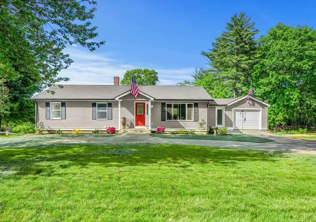 Homes for sale in Amesbury, MA | 102 Kimball Rd, Amesbury, MA 01913 | MLS# 73526320