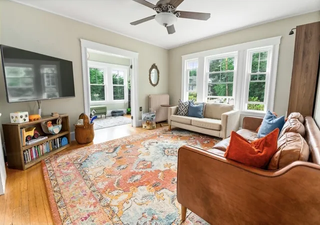 4th image of 322 Lagrange St #1, West Roxbury, MA 02132 | MLS# 73537257