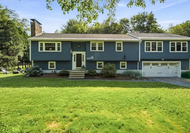Homes for sale in Amesbury, MA | 10 Buttonwood Rd, Amesbury, MA 01913 | MLS# 73546454