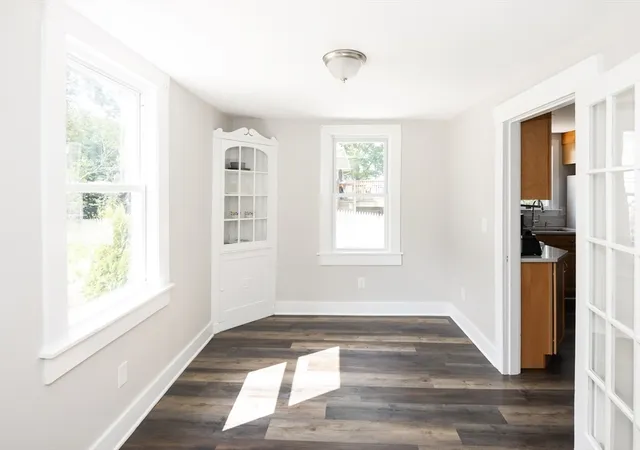 4th image of 435 Lake Ave, Worcester, MA 01604 | MLS# 73557817