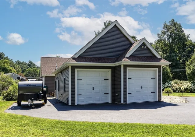 Photo 3 of Sale Pending at 52 Lovering St, Medway, MA 02053 | MLS# 73563357 | Listing updated on 2026-08-18