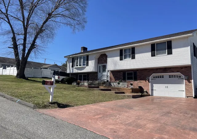 Homes for sale in Chicopee, MA | 132 Ondrick Dr, Chicopee, MA 01020 | MLS# 73498750