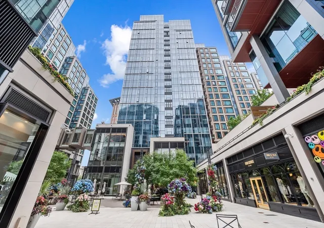 Homes for sale in Boston, MA | 135 Seaport Blvd #1806, Boston, MA 02210 | MLS# 73478219