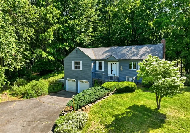 2nd image of 4 Ladyslipper Ln, Hadley, MA 01035 | MLS# 73531313