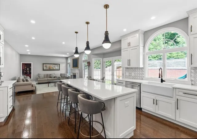 Photo 4 of Single family home for sale at 256 Hillcrest Rd, Marshfield, MA 02050 | MLS# 73553933 | Listing updated on 2026-07-27