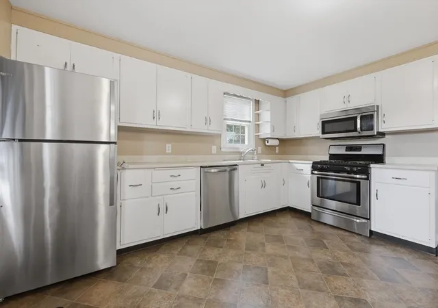 2nd image of 51 Lee Ave, Fitchburg, MA 01420 | MLS# 73566219