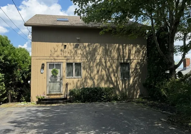 2nd image of 3 Shady Dr, Spencer, MA 01562 | MLS# 73558757