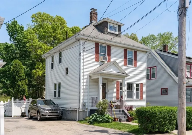 3rd image of 41 Glendower Rd, Boston, MA 02131 | MLS# 73544877