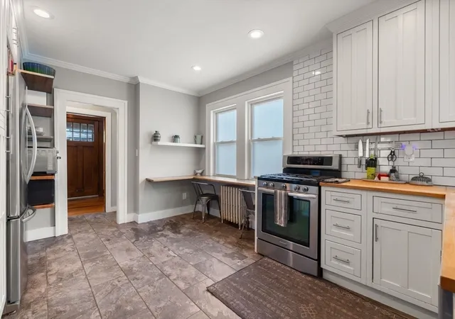 5th image of 41 Glendower Rd, Boston, MA 02131 | MLS# 73544877