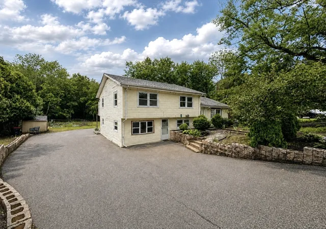 2nd image of 237 Summer St, Brockton, MA 02302 | MLS# 73555310
