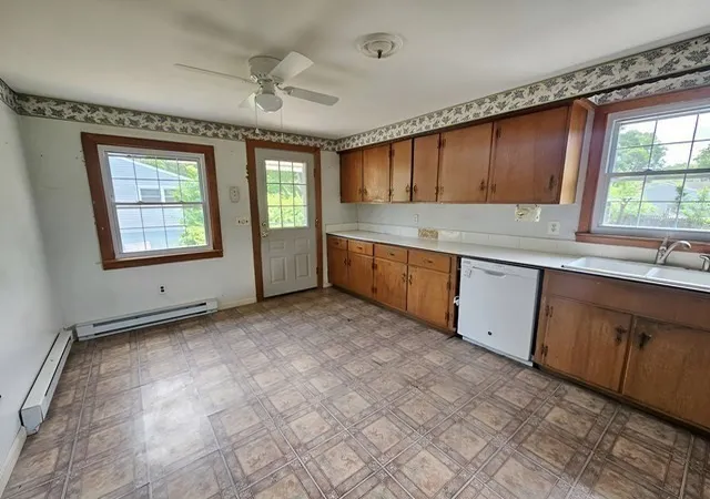 5th image of 30 Circuit Ave, Ludlow, MA 01056 | MLS# 73534386