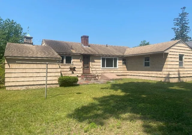 Homes for sale in Clinton, MA | 227 Greeley St, Clinton, MA 01510 | MLS# 73543255