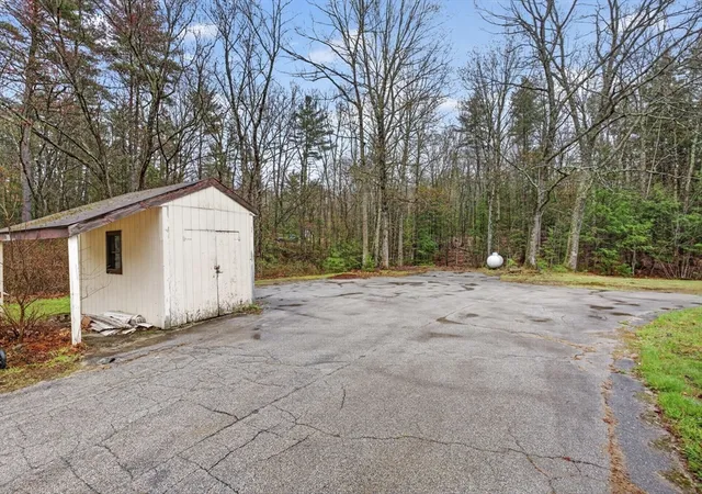 Homes for sale in Chester, NH | 414 Fremont Rd, Chester, NH 03036 | MLS# 73521908