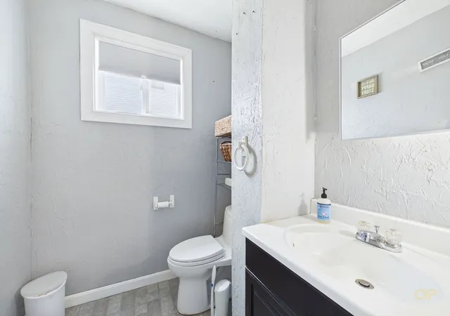 36th image of 1413 Rodman St, Fall River, MA 02721 | MLS# 73545401