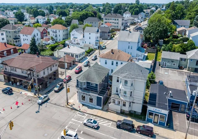 4th image of 1413 Rodman St, Fall River, MA 02721 | MLS# 73545401