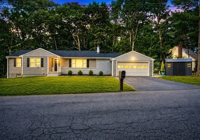 39th image of 30 Sawyer Ln, Holden, MA 01520 | MLS# 73566487