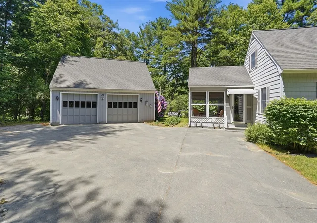 Homes for sale in Westford, MA | 33 Cold Spring Rd, Westford, MA 01886 | MLS# 73543403