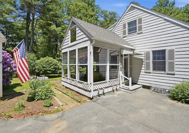 Homes for sale in Westford, MA | 33 Cold Spring Rd, Westford, MA 01886 | MLS# 73543403