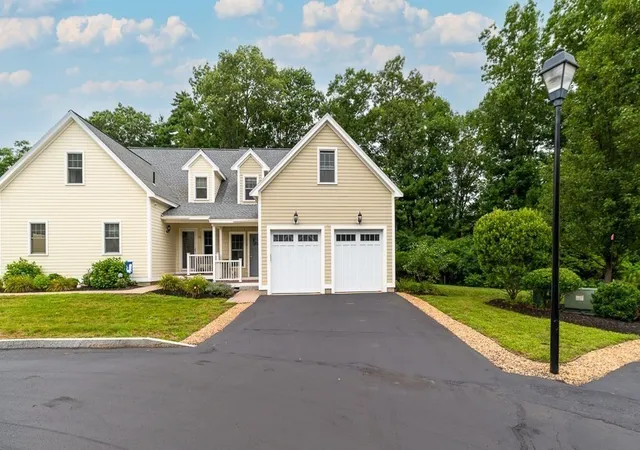 2nd image of 18 Heritage Way #18, Rowley, MA 01969 | MLS# 73567221