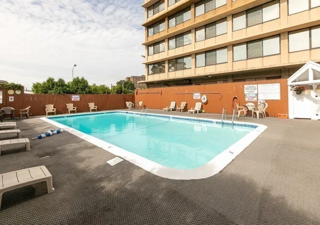 2nd image of 70 Southbridge St, Worcester, MA 01608