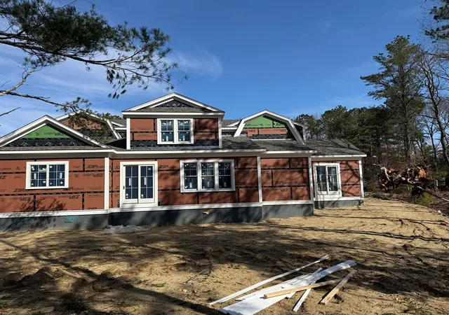 Photo 4 of Sale Pending at 14 Herring Gull Rd, Mashpee, MA 02649 | MLS# 73510275 | Listing updated on 2026-07-28