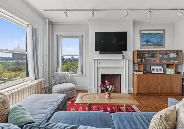 Homes for sale in Boston, MA | 48 Beacon St #9F, Boston, MA 02108 | MLS# 73527586