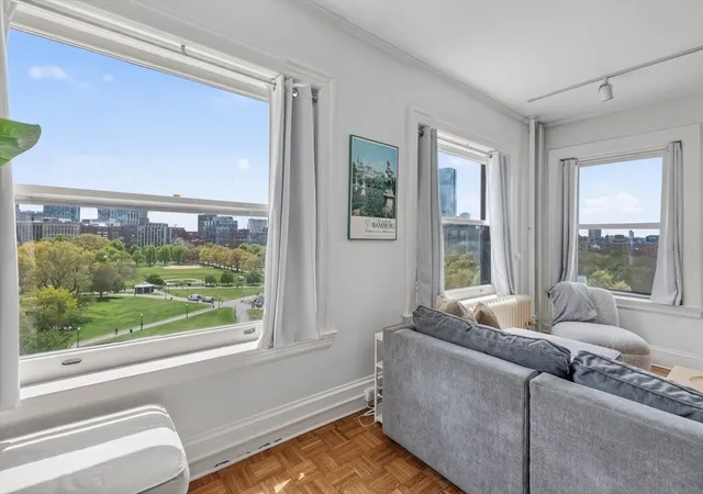 3rd image of 48 Beacon St #9F, Boston, MA 02108 | MLS# 73527586