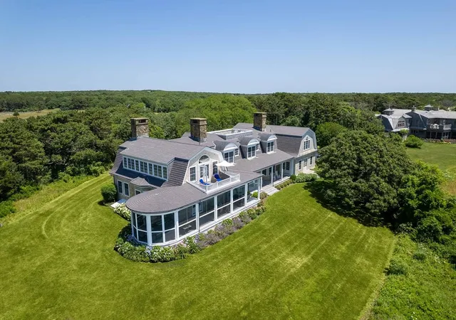 4th image of 25 Lelands Path, Edgartown, MA 02539 | MLS# 73379544