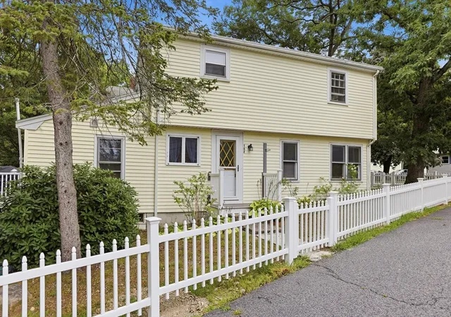 Photo 1 of Single family home for sale at 107 Pond St, Rockland, MA 02370 | MLS# 73565679 | Listing updated on 2026-09-29