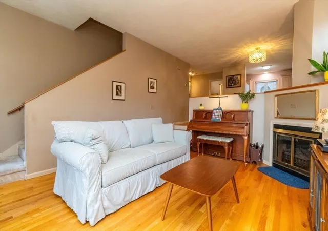 Listing Photo 5 - Condo for sale in building located at 43 Ocean Ave, Lynn, MA 01902 - Unit #43