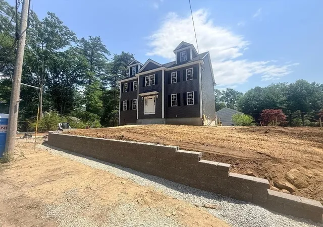 Photo 1 of Sale Pending at 19 4th Avenue, Billerica, MA 01821 | MLS# 73547390 | Listing updated on 2026-08-30
