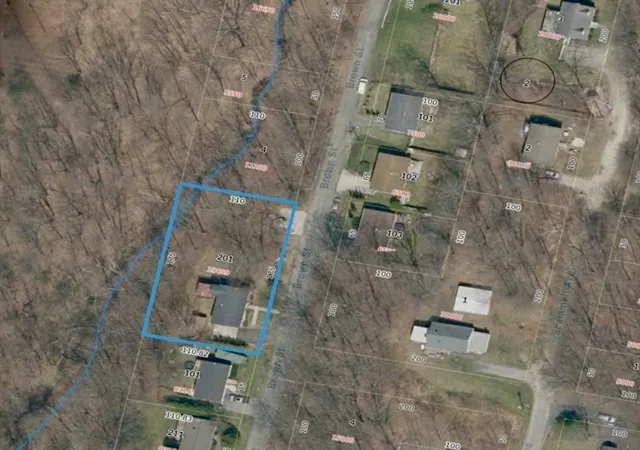 Photo 2 of Single family home for sale at 225 Brown St, Pittsfield, MA 01201 | MLS# 73566643 | Listing updated on 2026-08-31