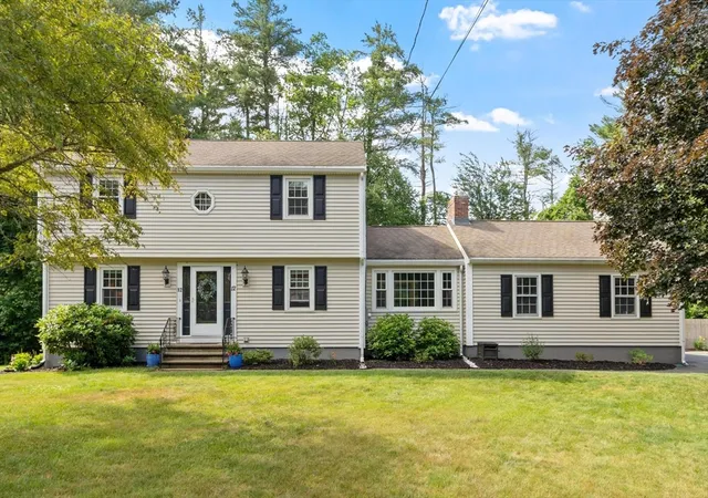 Homes for sale in Chelmsford, MA | 12 Crabapple Lane, Chelmsford, MA 01824 | MLS# 73541208